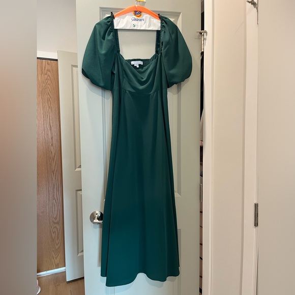 Hill House Home Green Matilda Dress Size Medium Worn Twice, dry cleaned only 2x - Picture 1 of 3